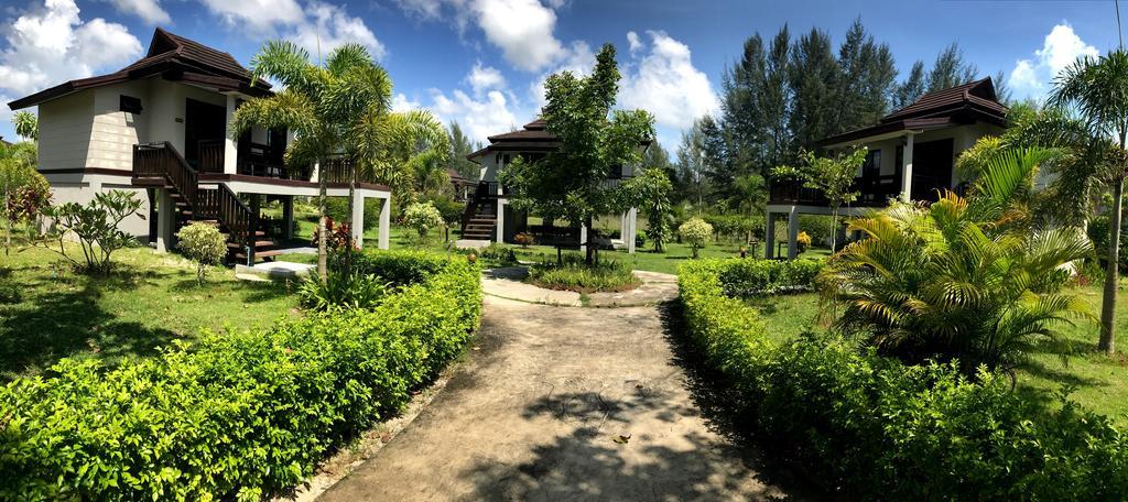The Hip Resort @ Khao Lak Bang Sak Eksteriør billede