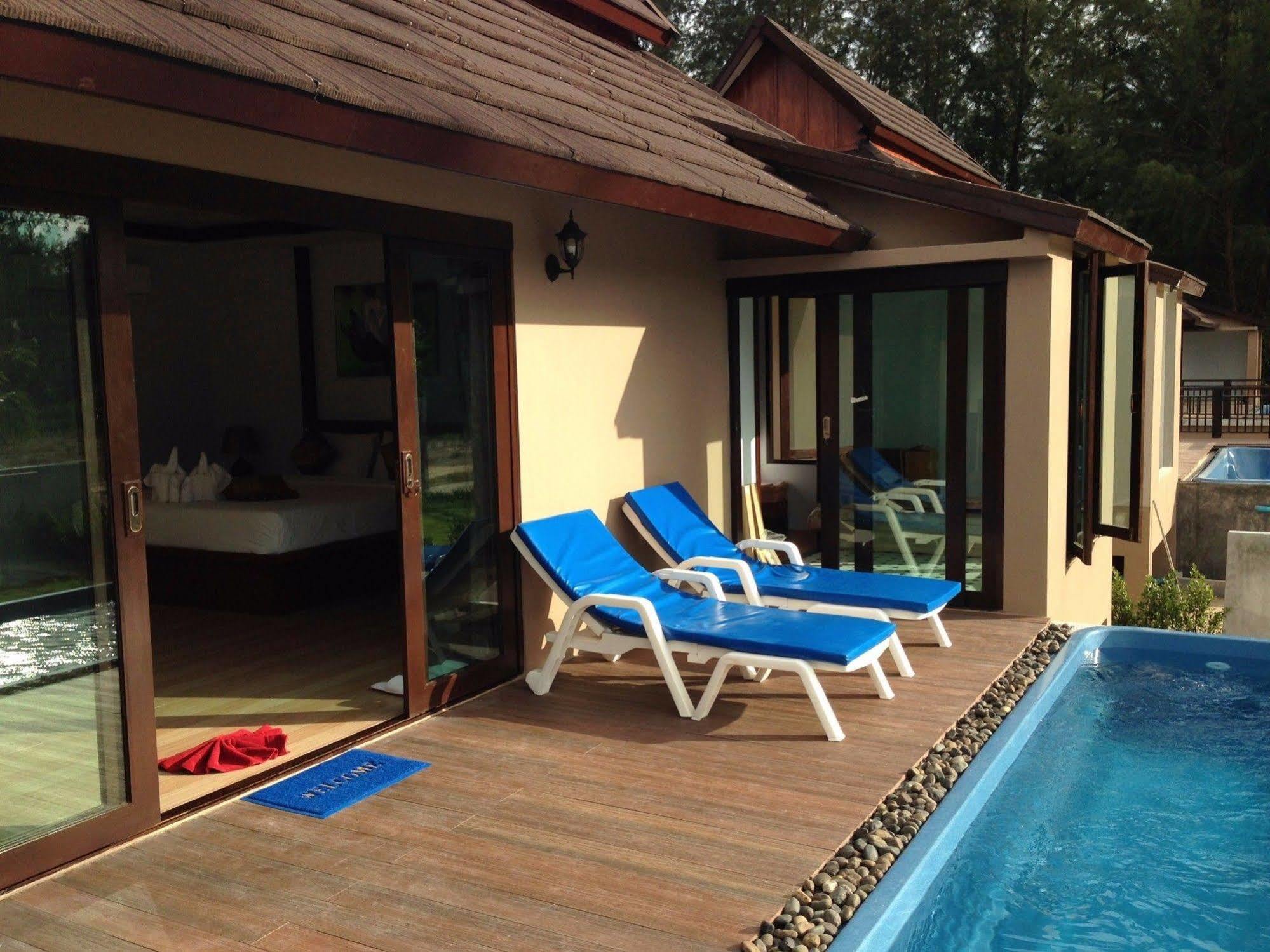The Hip Resort @ Khao Lak Bang Sak Eksteriør billede