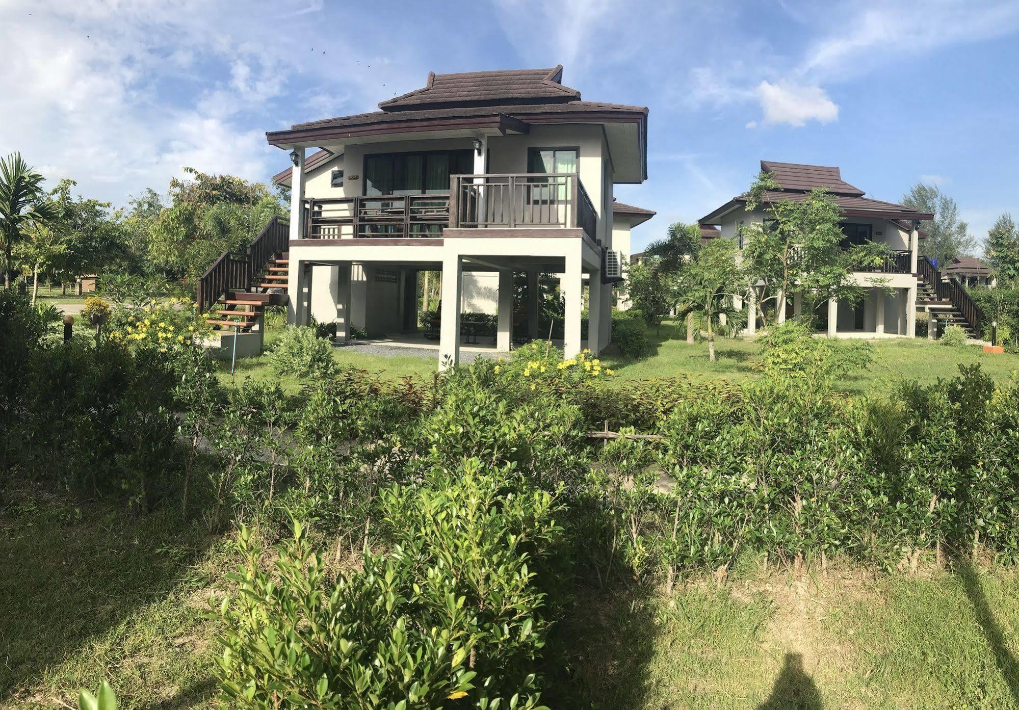 The Hip Resort @ Khao Lak Bang Sak Eksteriør billede
