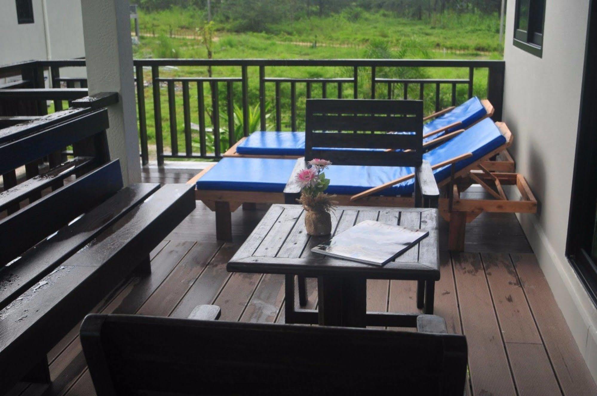 The Hip Resort @ Khao Lak Bang Sak Eksteriør billede